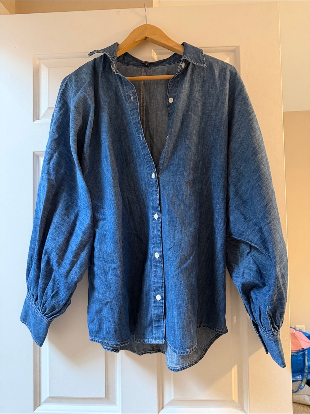 Express Denim Button-Up Shirt in Medium Blue